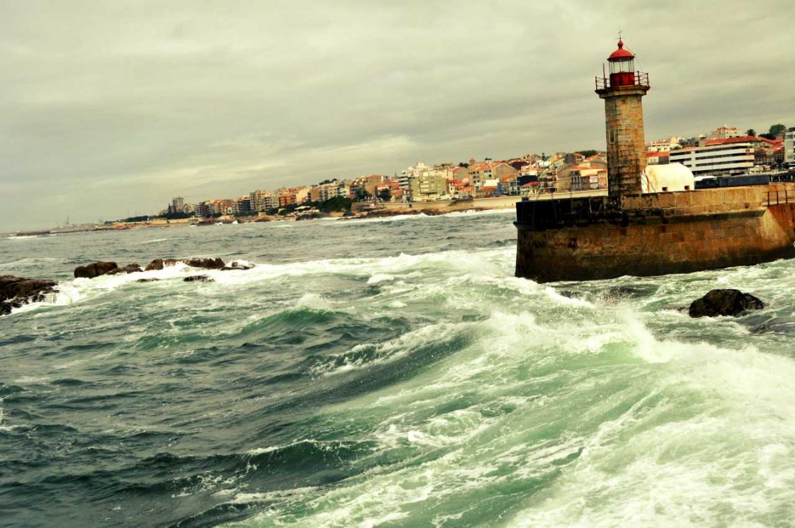 Nortada, czyli zimny wiatr na portugalskiej plazy