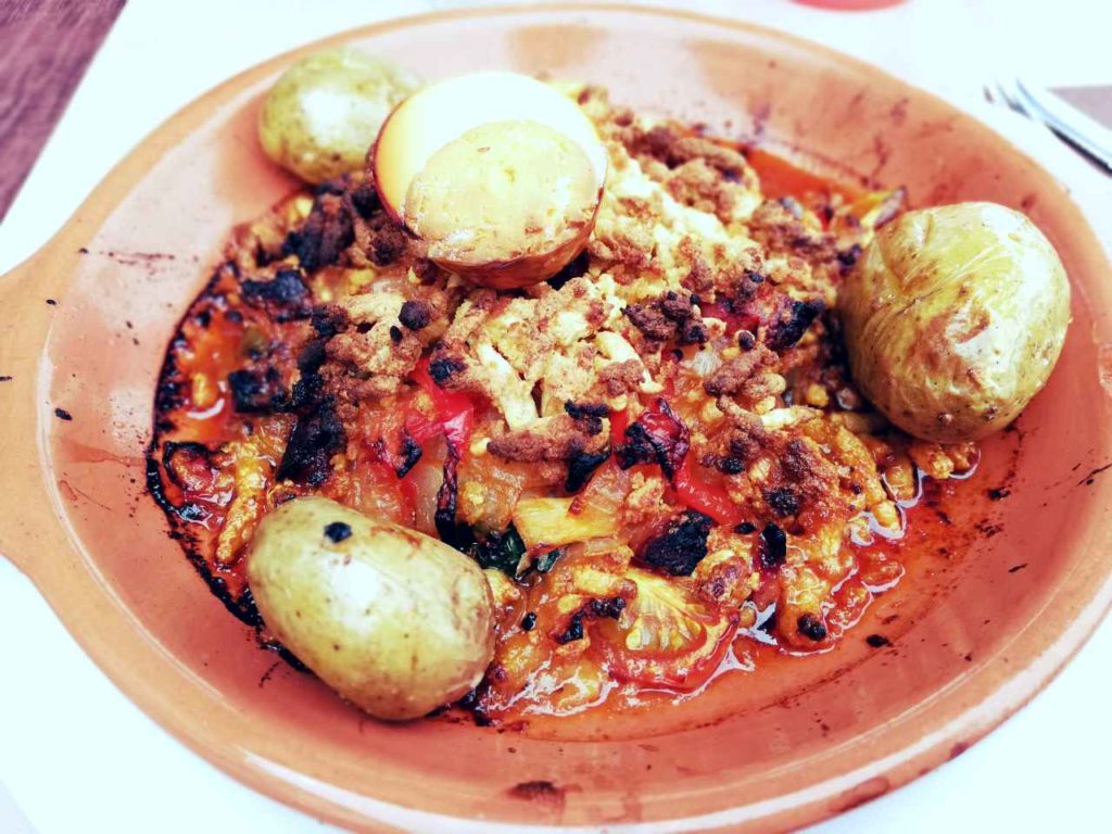Owoce morza i ryby w Portugalii - bacalhau com broa